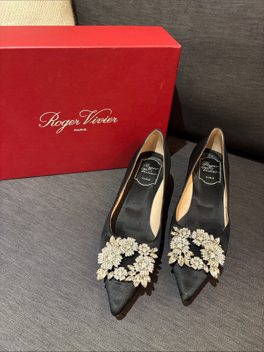 Roger Vivier Black Low Heels
